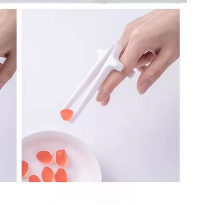 Finger Chopsticks Portable Potato Chip Snack Clip Lazy Assistant Easy to Operate Tongs Salad Food Not Dirty Hand Gaming Tools