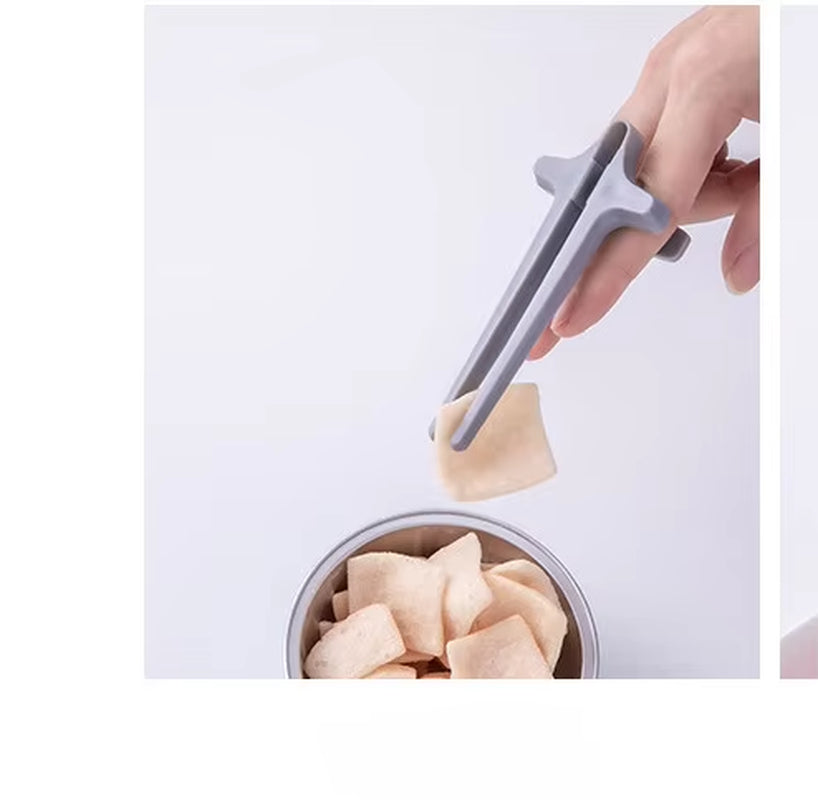 Finger Chopsticks Portable Potato Chip Snack Clip Lazy Assistant Easy to Operate Tongs Salad Food Not Dirty Hand Gaming Tools