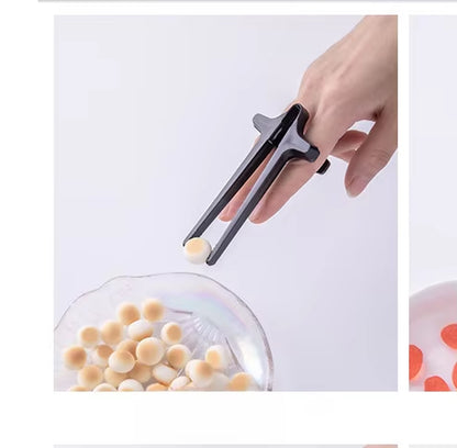 Finger Chopsticks Portable Potato Chip Snack Clip Lazy Assistant Easy to Operate Tongs Salad Food Not Dirty Hand Gaming Tools